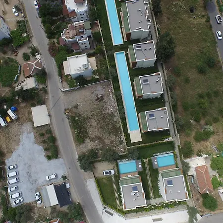 Rezort Neon Tuerkbuekue Villas *